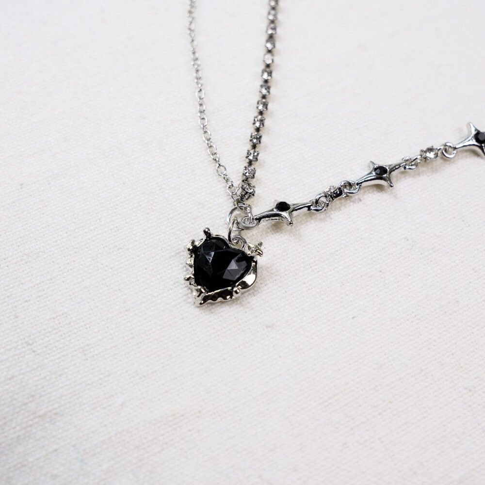 Black stone heart silver necklace y2k